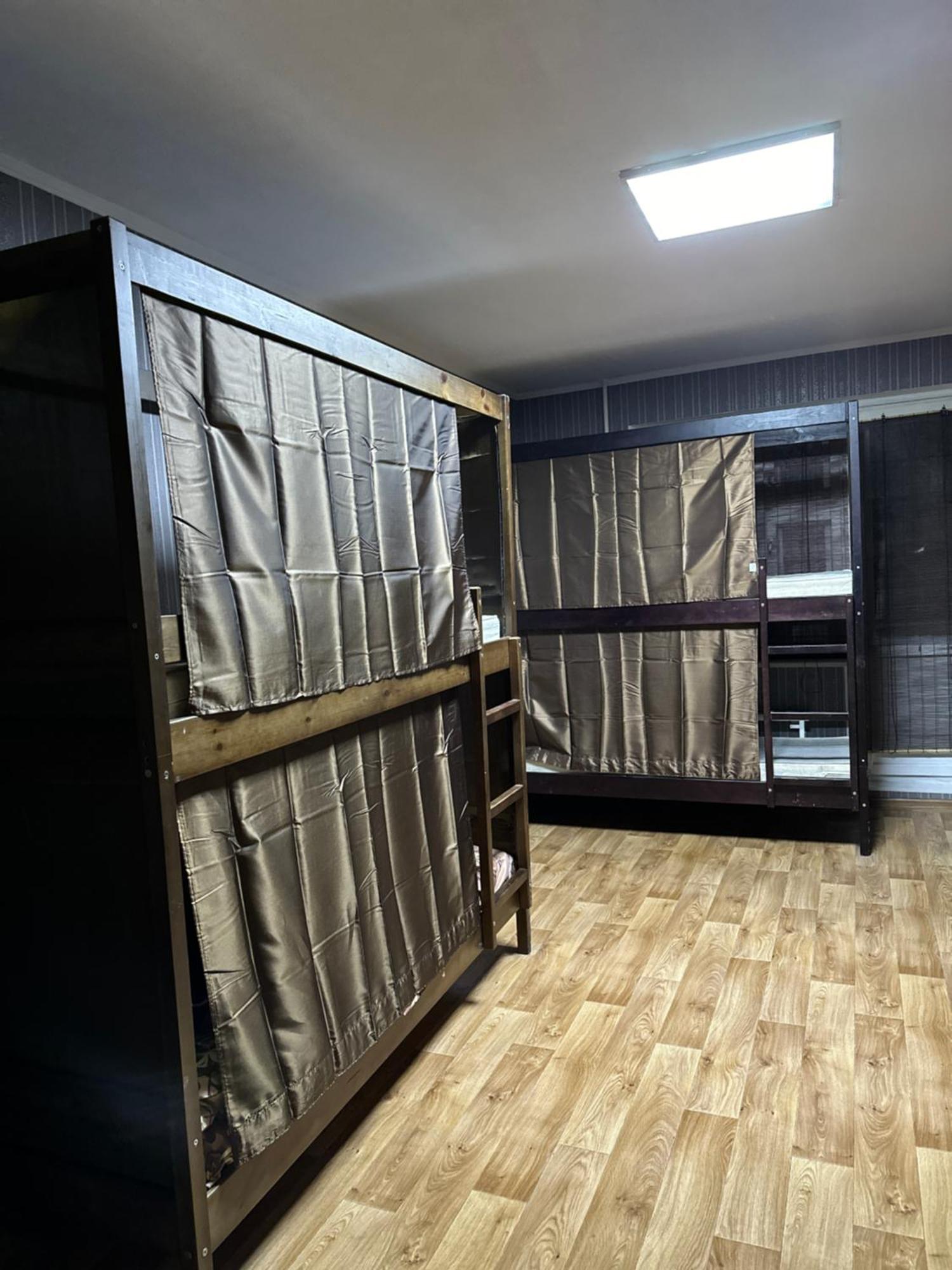 Ararat-Poznyaki Hostel Киев Экстерьер фото