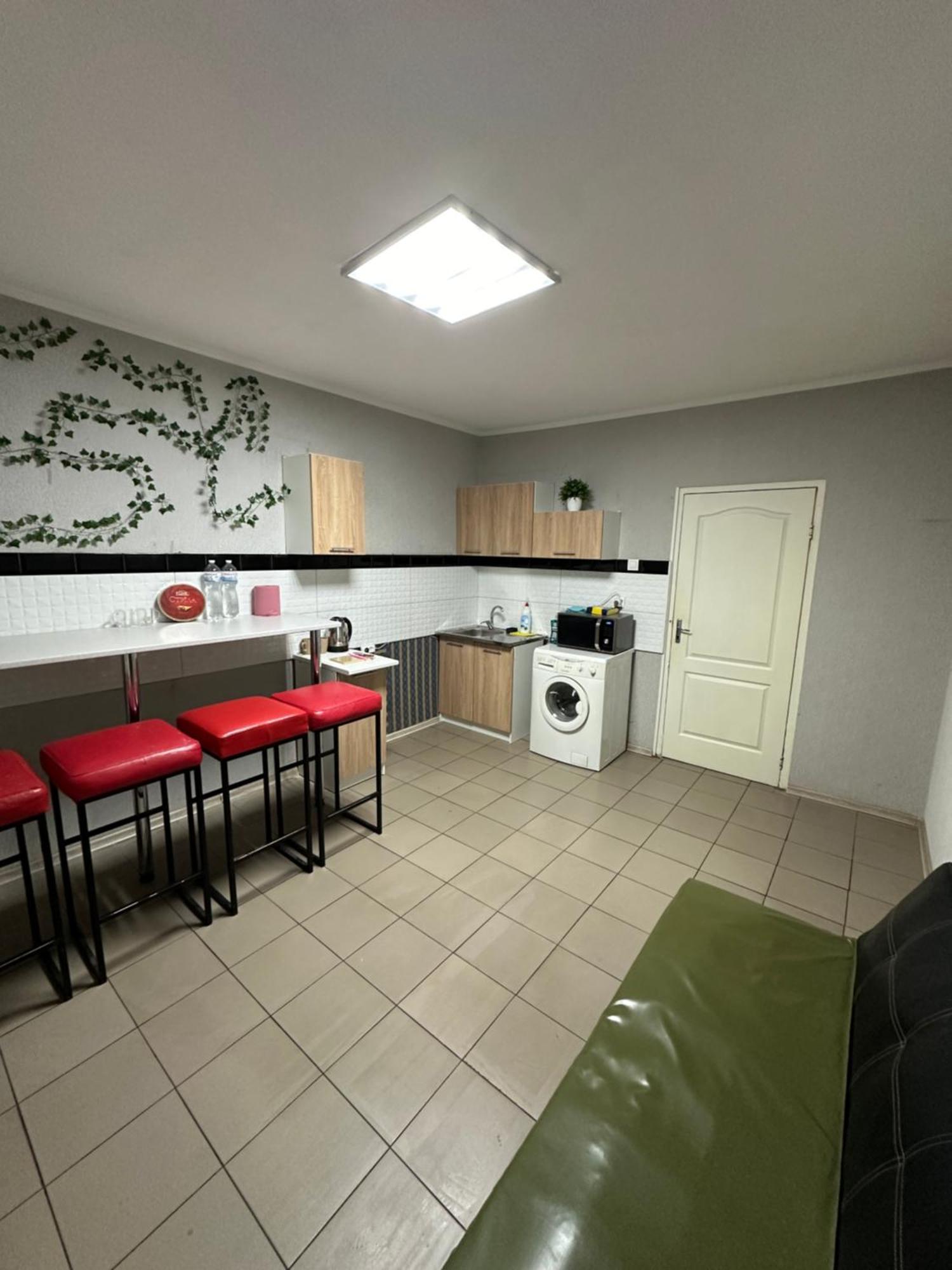 Ararat-Poznyaki Hostel Киев Экстерьер фото