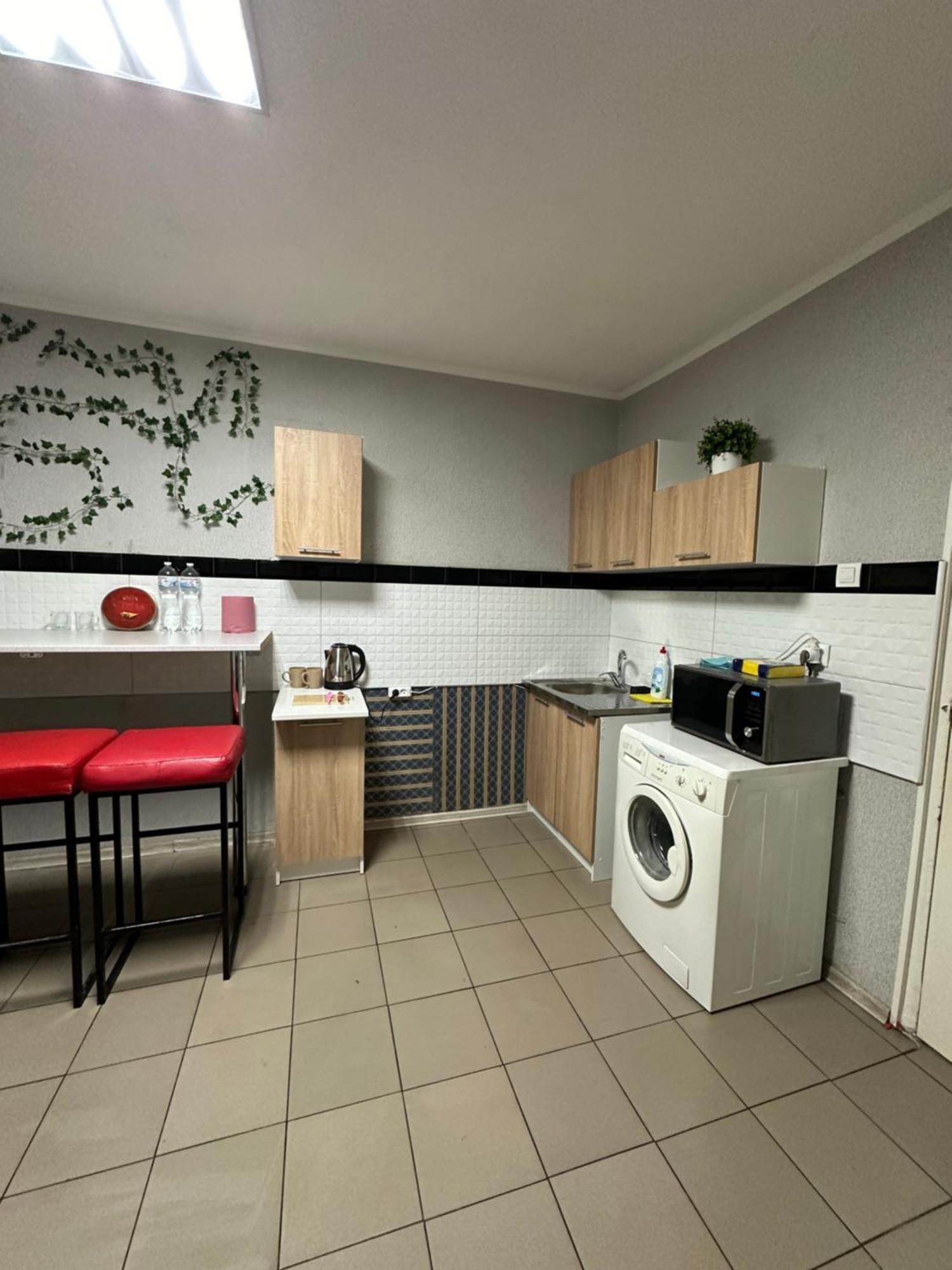 Ararat-Poznyaki Hostel Киев Экстерьер фото